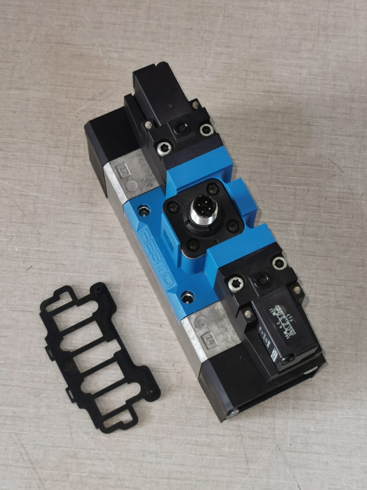 FESTO MEBH-5/3G-D-2-S-ZSR-C-SA Solenoid Valve 571492