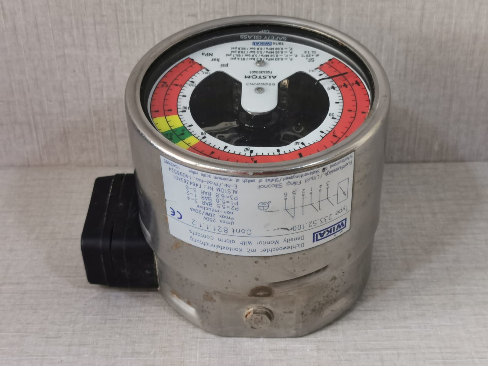 WIKA WIKA-233 WIKA 233.52.100 Density Monitor with Alarm Contacts 821.1.1.2 5
