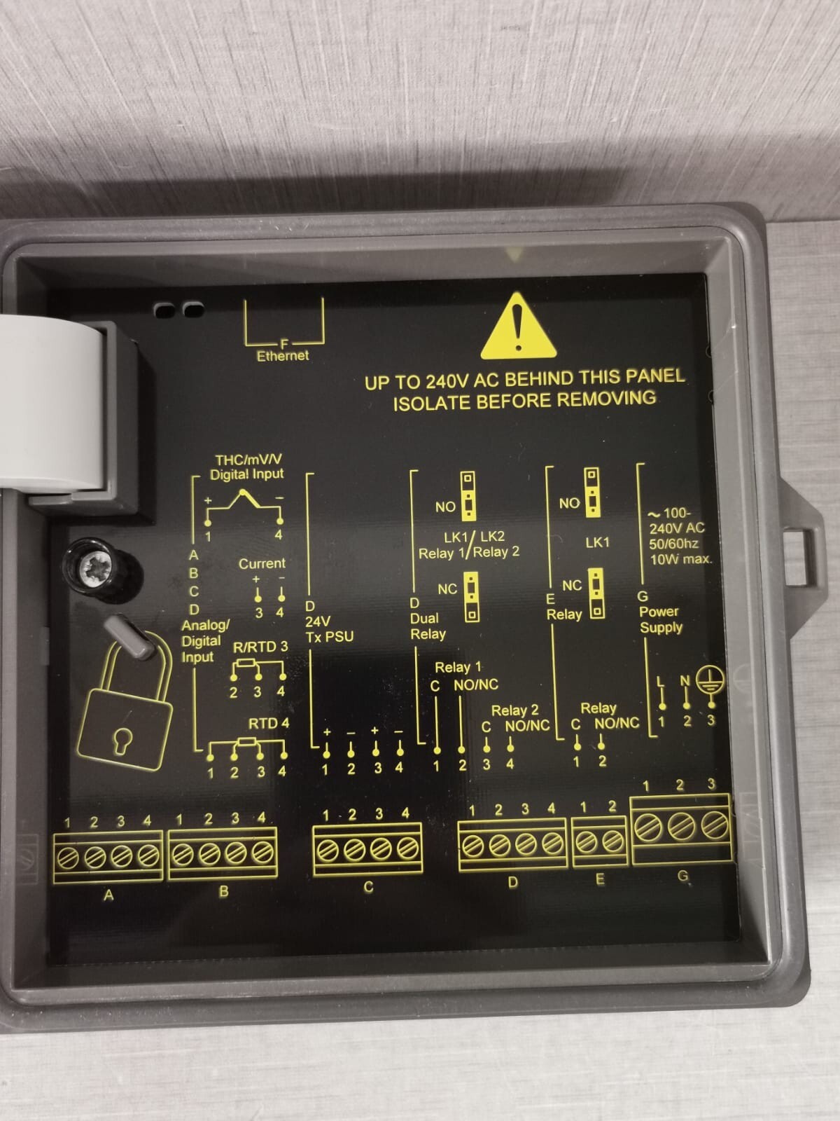 ABB SM502FB/B200000E/STD ABB SM500F FIELD-MOUNT PAPERLESS RECODER SM502FB/B200000E/STD 4