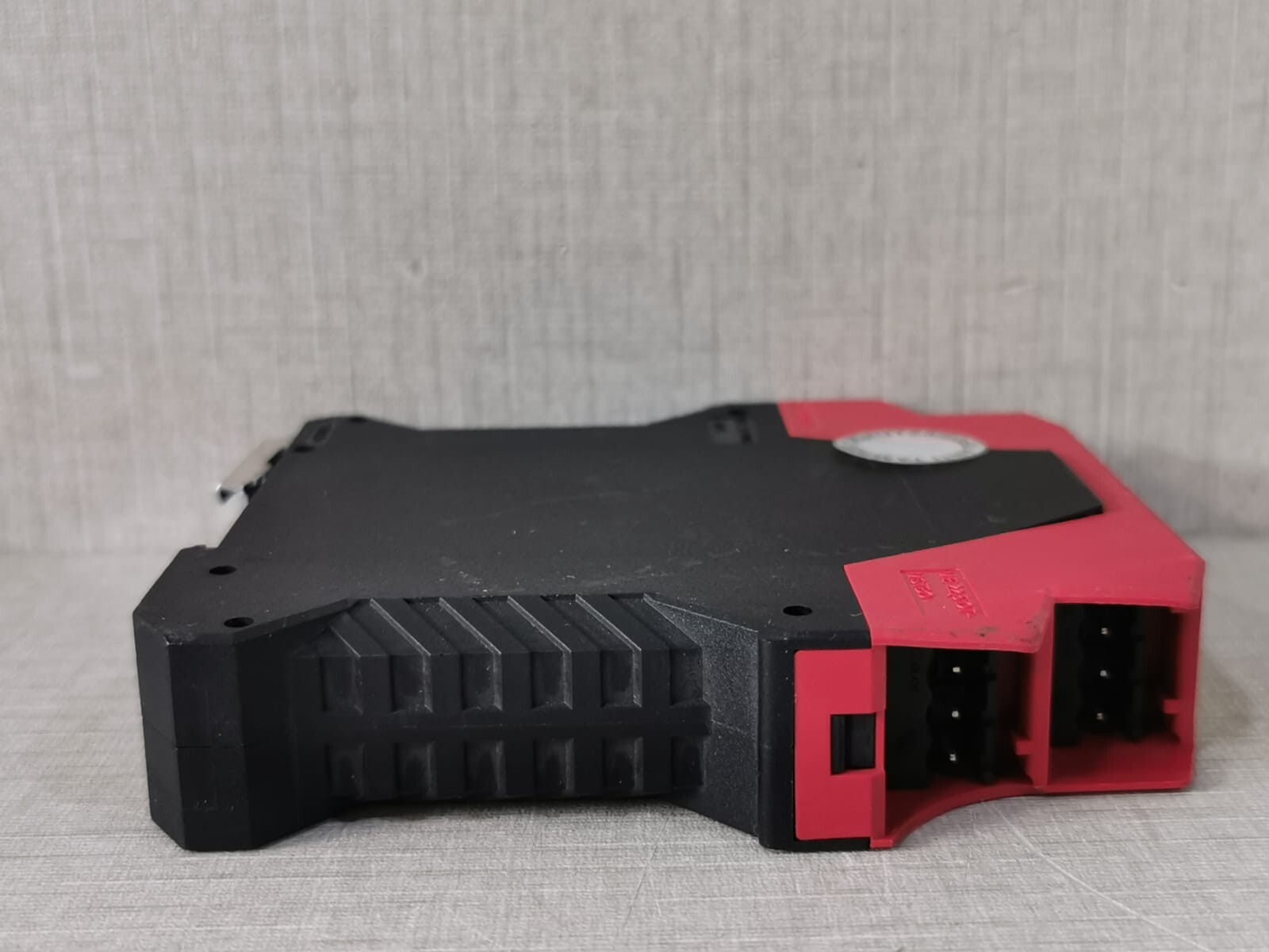 Schneider Electric XPSBCE3110P SCHNEIDER ELECTRIC XPSBCE3110P PREVENTA-SAFETY RELAY 6