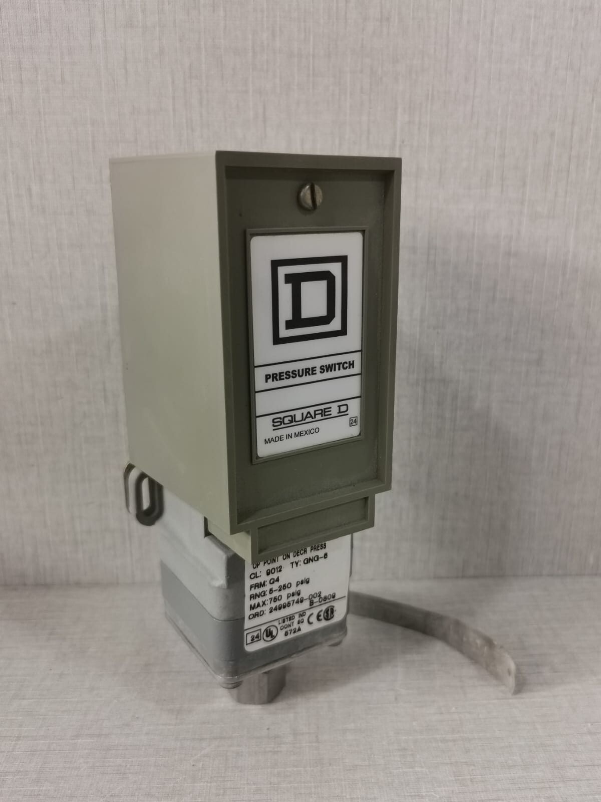 Schneider Electric G-6 SQUARE D 9012 GN G-6 PRESSURE SWITCH 5-250 PSIG /750 PSIG 2