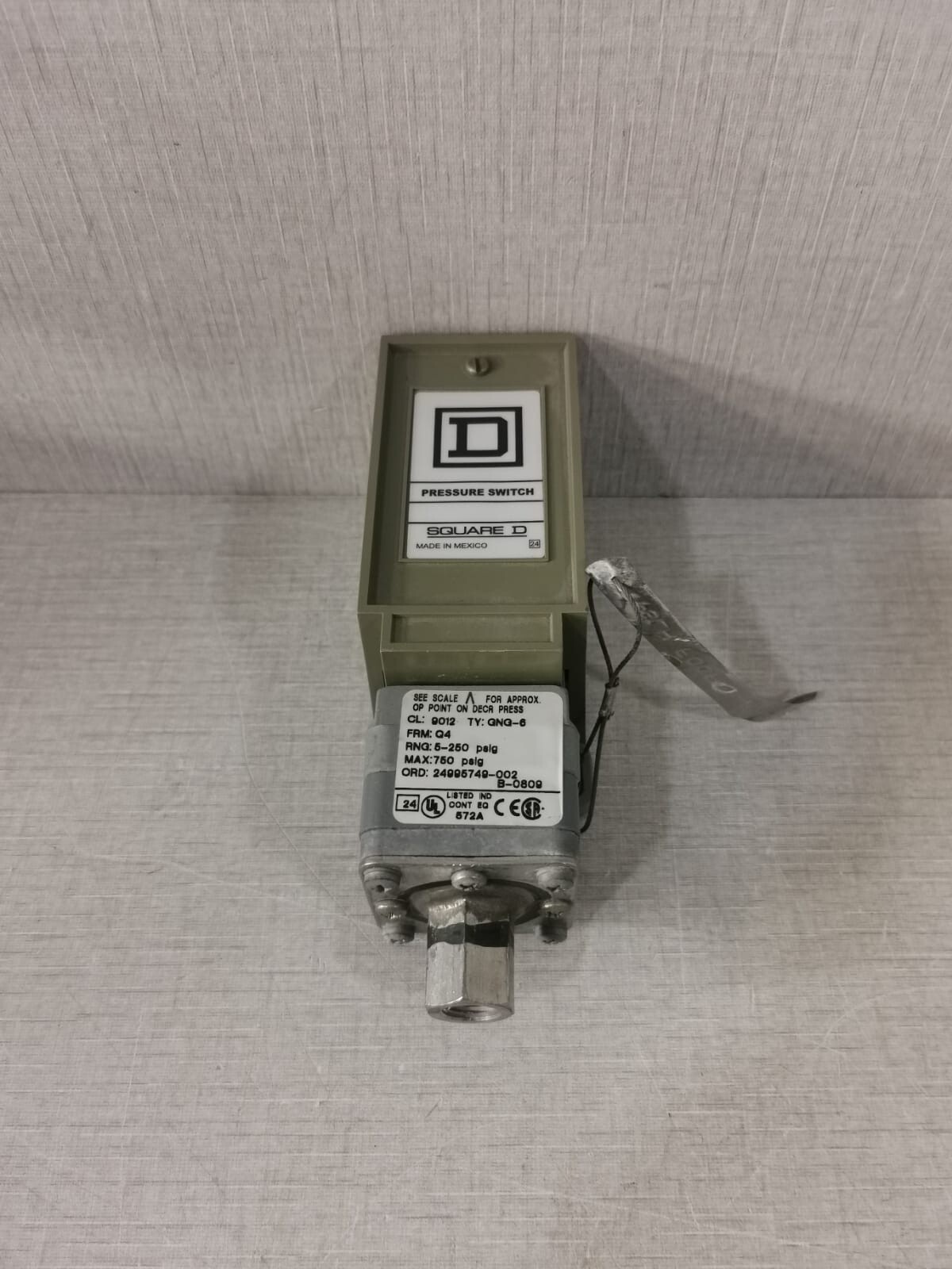 Schneider Electric G-6 SQUARE D 9012 GN G-6 PRESSURE SWITCH 5-250 PSIG /750 PSIG 4