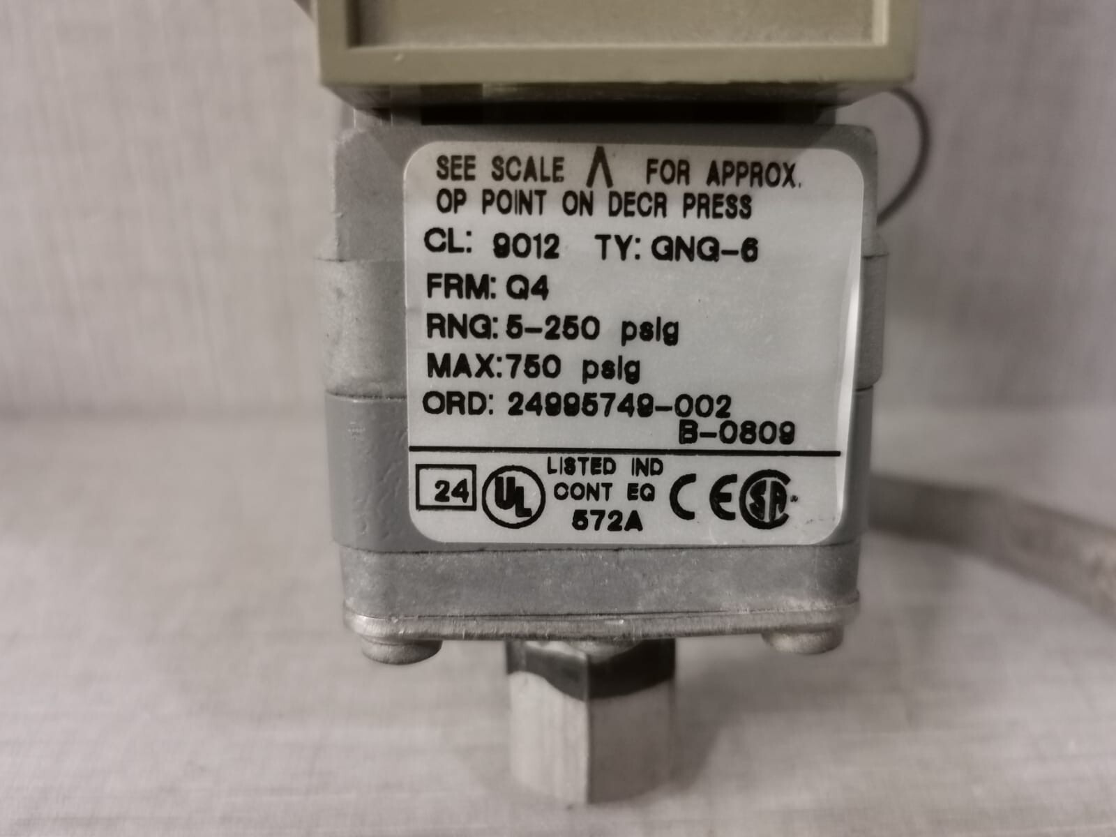 Schneider Electric G-6 SQUARE D 9012 GN G-6 PRESSURE SWITCH 5-250 PSIG /750 PSIG 6