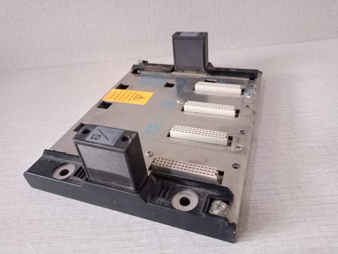 Schneider Electric 4-SLOT Schneider Electric Modicon Premium TSXRKY4EX 4-Slot Ext Rack 3