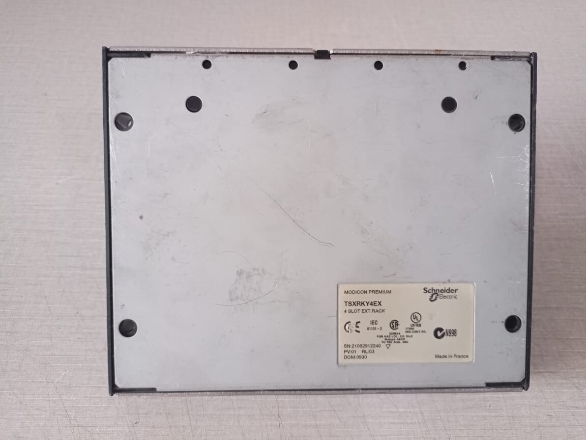 Schneider Electric 4-SLOT Schneider Electric Modicon Premium TSXRKY4EX 4-Slot Ext Rack 7