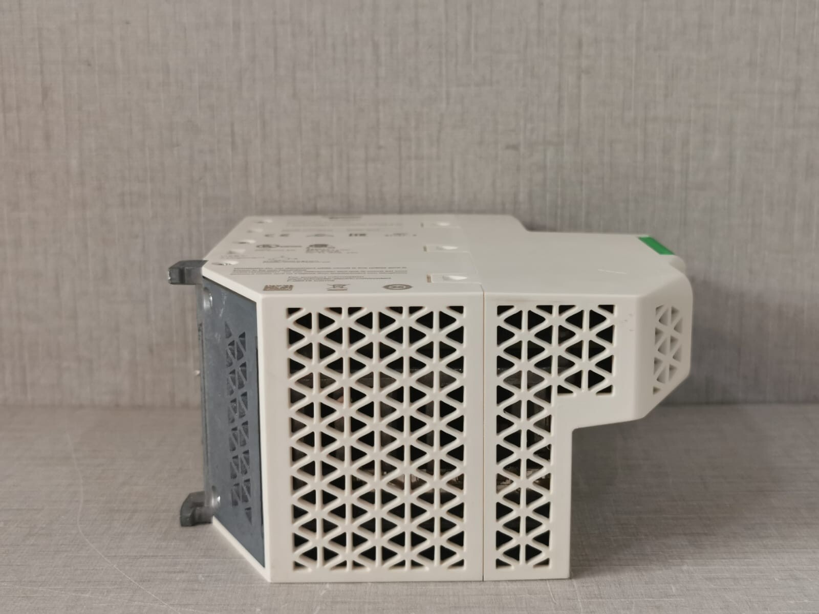 Schneider Electric BMEH582040C SCHNEIDER ELECTRIC BMEH582040C REDUNDANT PROCESSOR MODULE M580 CPU LEVEL 2 10