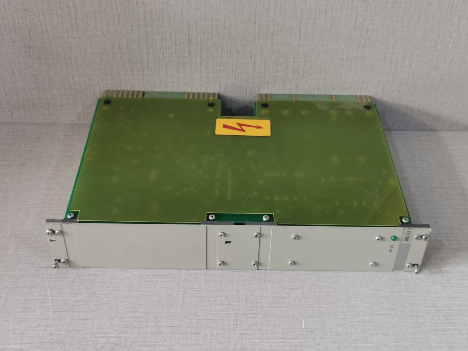 ABB ED1867 ABB ED1867 HESG330016R1 PCB BOARD Input Voltage 220V 9
