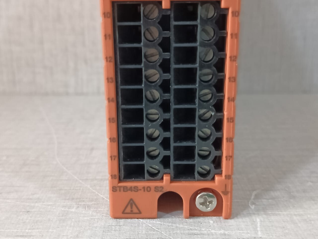 Yokogawa SDV541-S53 SDV541 YOKOGAWA SDV541-S53 STYLE S3 DIGITAL OUTPUT MODULE WITH STB4S-10 S2 4