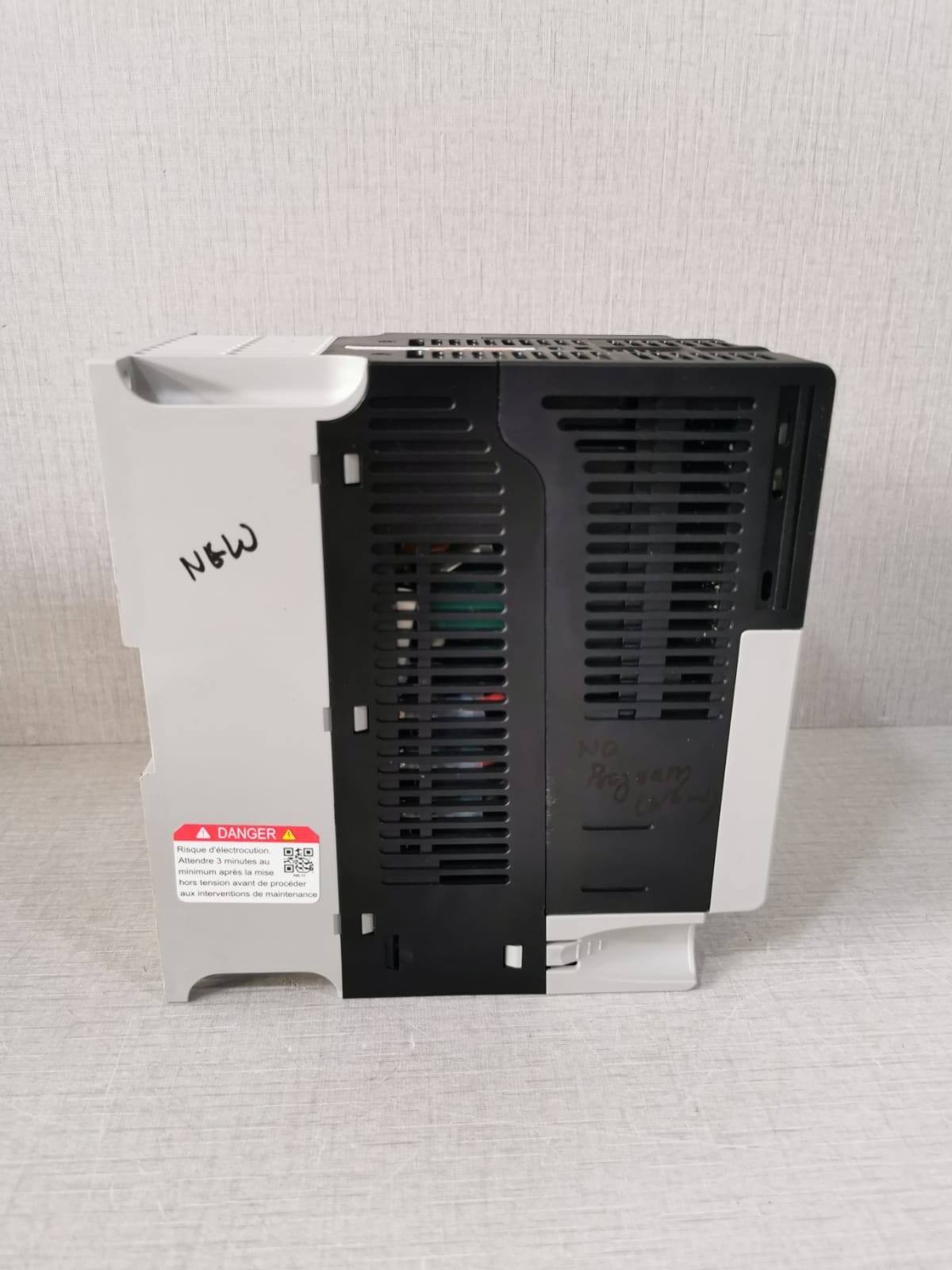 Rockwell Automation D010N114 ALLEN BRADLEY 25B-D010N114 POWERFLEX 525 P/n: 164069 5