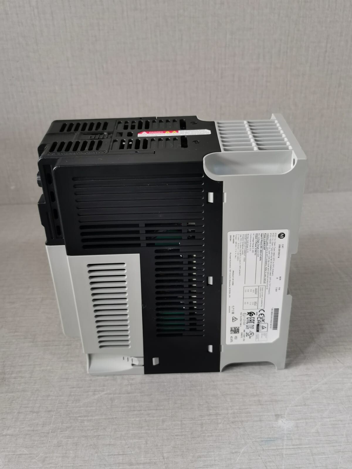 Rockwell Automation D010N114 ALLEN BRADLEY 25B-D010N114 POWERFLEX 525 P/n: 164069 6