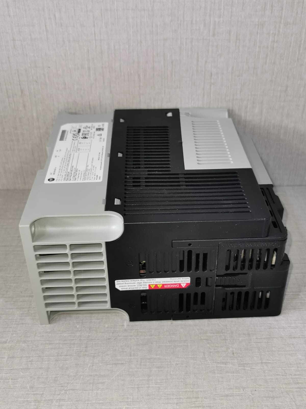 Rockwell Automation D010N114 ALLEN BRADLEY 25B-D010N114 POWERFLEX 525 P/n: 164069 8