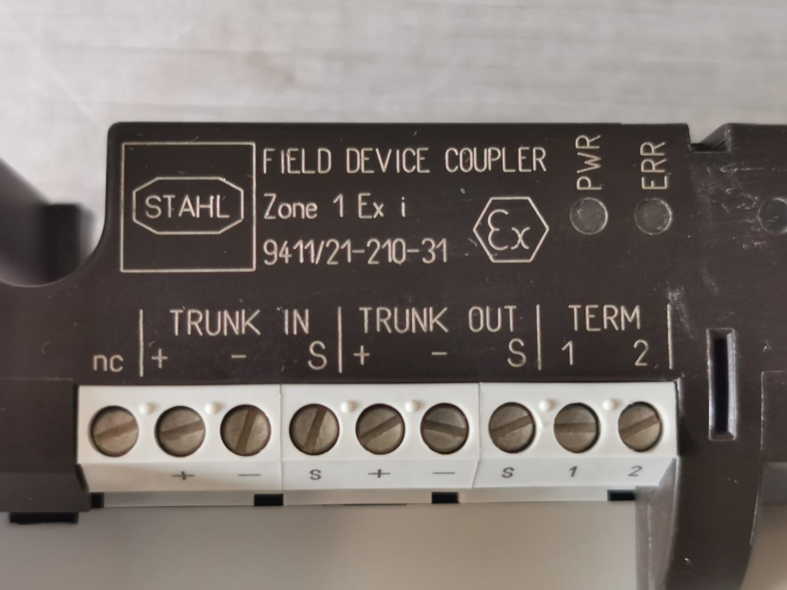 ISbus ISBUS-9411 ISBus 9411/21-210-31 FIELD DEVICE CONTROLLER ZONE 1 2