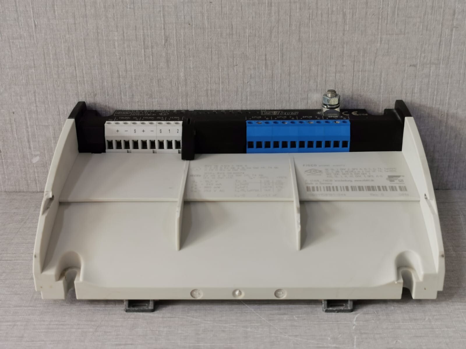 ISbus ISBUS-9411 ISBus 9411/21-210-31 FIELD DEVICE CONTROLLER ZONE 1 8