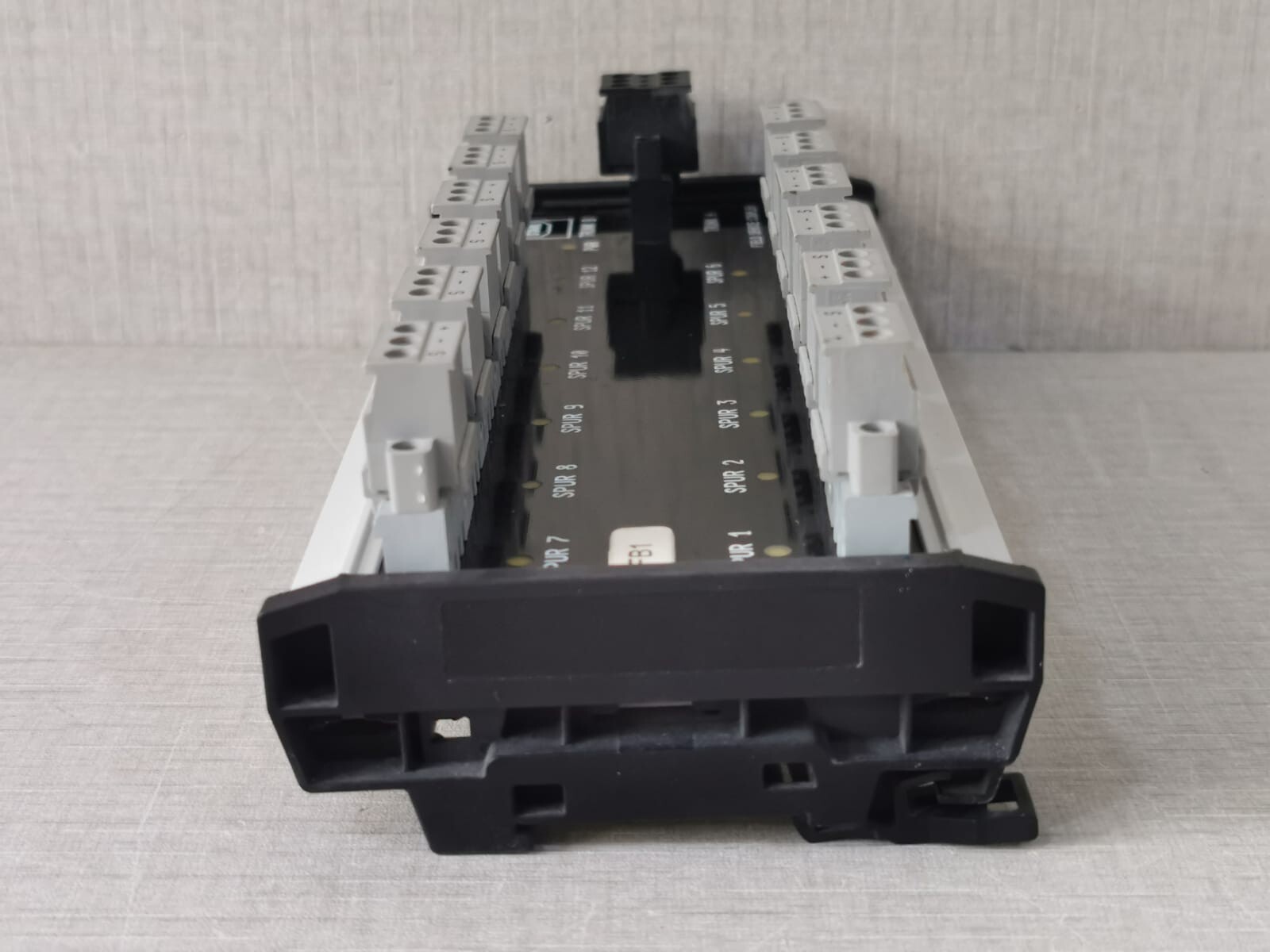 ISbus STAHL-9410 ISbus /STAHL 9410/34-330-60 REV A FIELD DEVICE COUPLER ZONE 2 FISCO POWER SUPPLY 5