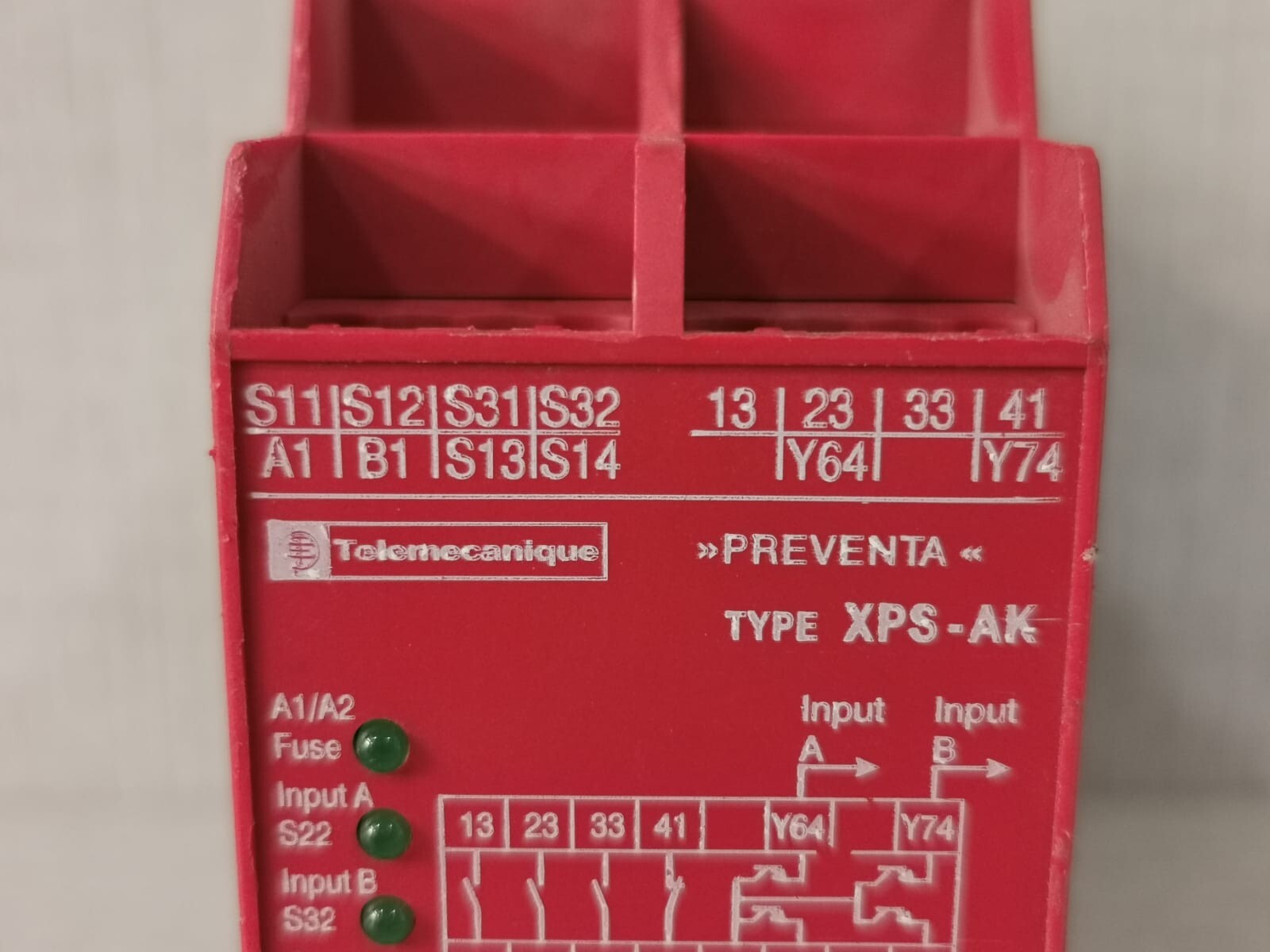 Telemecanique XPSAK371144P SCHNEIDER ELECTRIC /TELEMECANIQUE XPS-AK PREVENTA XPSAK371144P SAFETY RELAY 2
