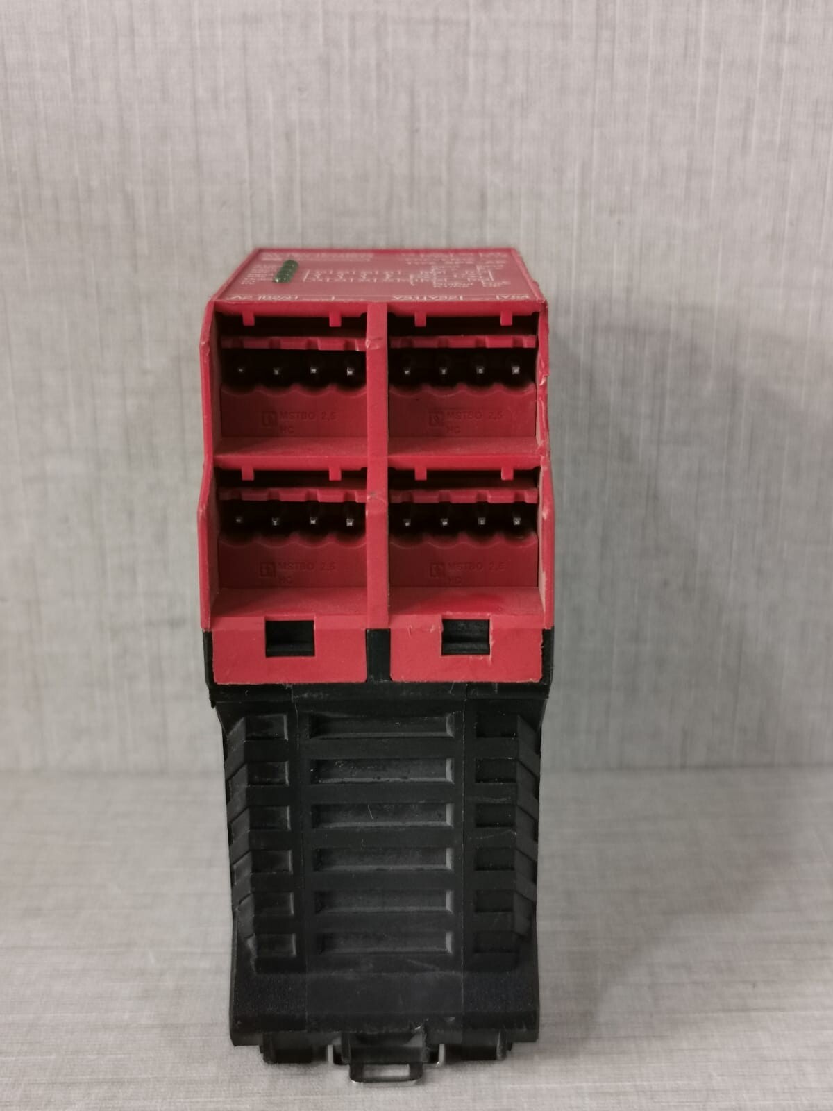 Telemecanique XPSAK371144P SCHNEIDER ELECTRIC /TELEMECANIQUE XPS-AK PREVENTA XPSAK371144P SAFETY RELAY 7
