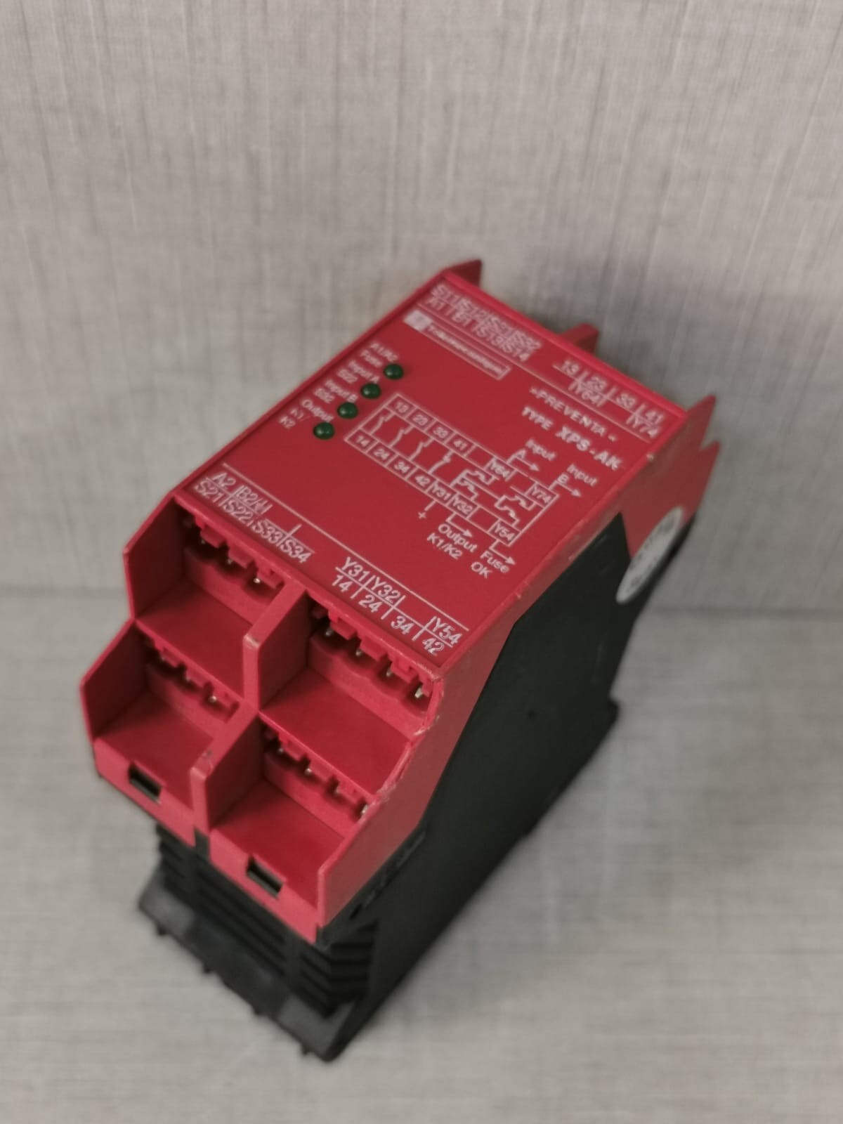 Telemecanique XPSAK371144P SCHNEIDER ELECTRIC /TELEMECANIQUE XPS-AK PREVENTA XPSAK371144P SAFETY RELAY 8