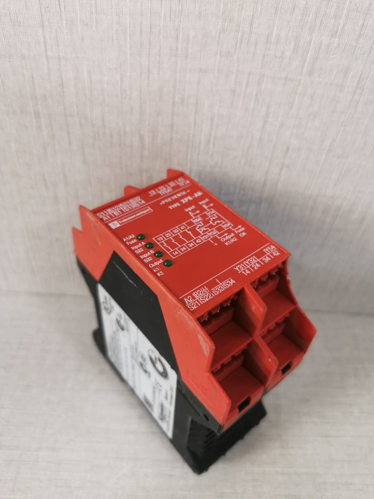 Telemecanique XPSAK371144P SCHNEIDER ELECTRIC /TELEMECANIQUE XPS-AK PREVENTA XPSAK371144P SAFETY RELAY 9