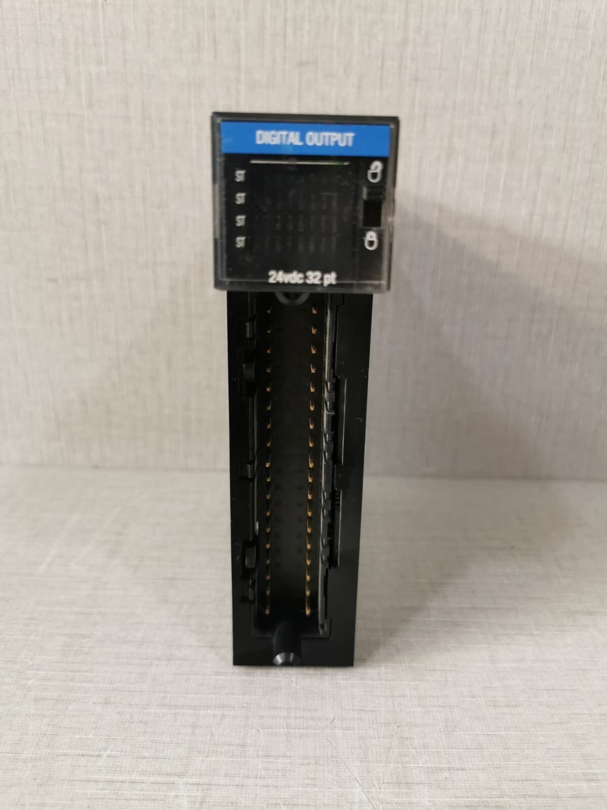 HONEYWELL TC-ODD321 REV.B01 F/W 2.4 DC OUTPUT 24VDC 10-31.2VDC 15.6VA