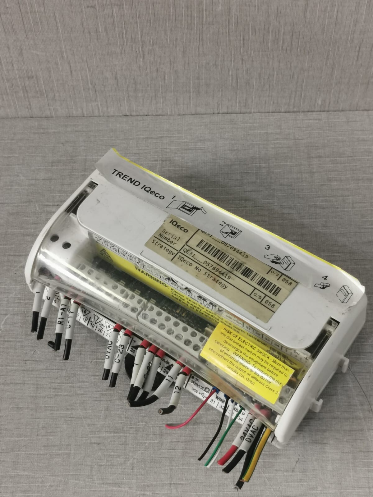 TREND 1201U50034 TREND IQE31-1201U50034 TERMINAL CONTROLLER 24VAC 50/60Hz 26VA 3
