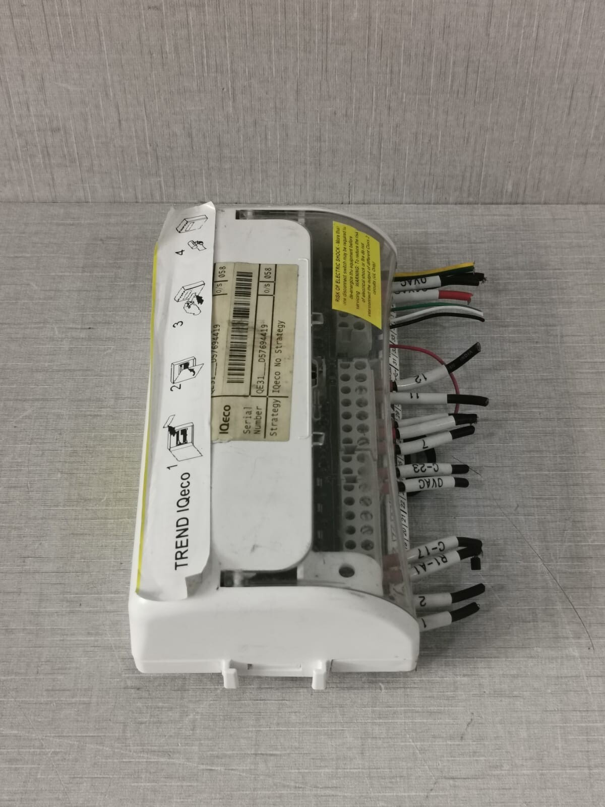 TREND 1201U50034 TREND IQE31-1201U50034 TERMINAL CONTROLLER 24VAC 50/60Hz 26VA 5