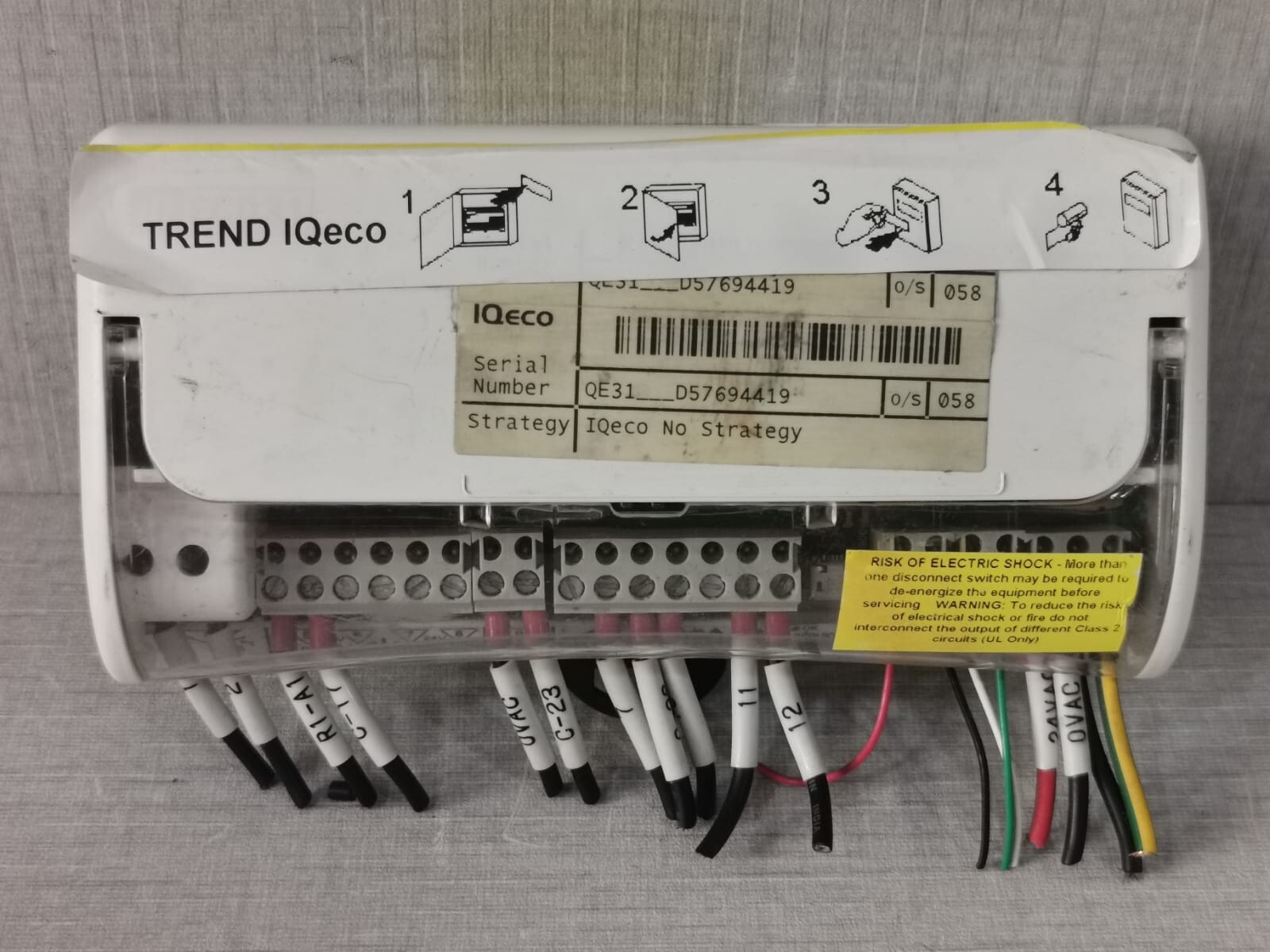 TREND IQE31-1201U50034 TERMINAL CONTROLLER 24VAC 50/60Hz 26VA