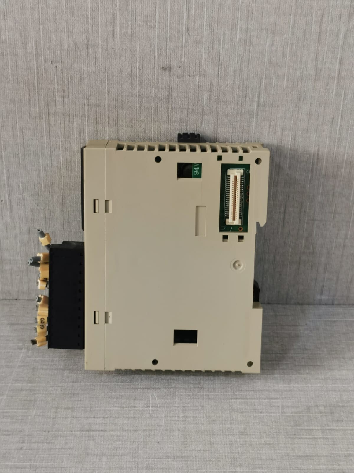 IDEC FC4A-R081 IDEC FC4A-R081 INDUSTRIAL CONTROL SYSTEM 24VDC 40mA 5VDC 4