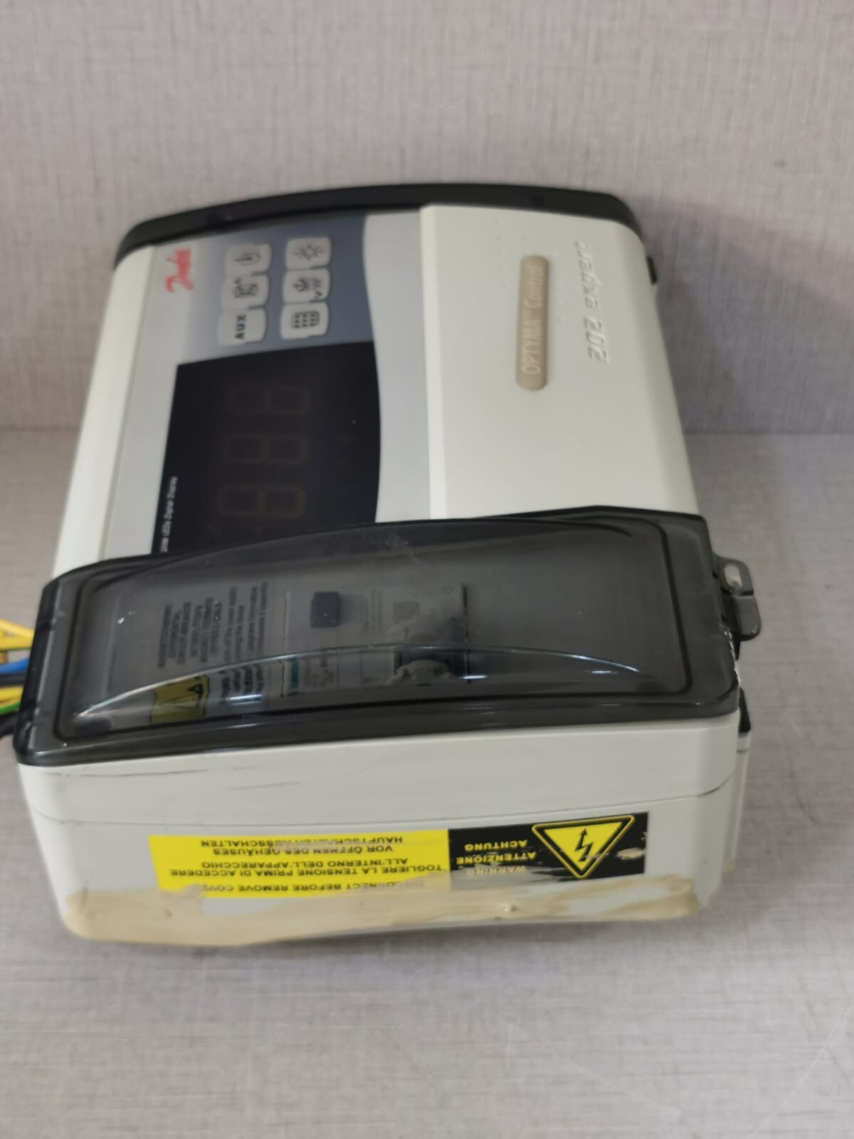 Danfoss RC-101 DANFOSS AK-RC 101 OPTYMA CONTROLLER 080Z3200 | 230VAC 9