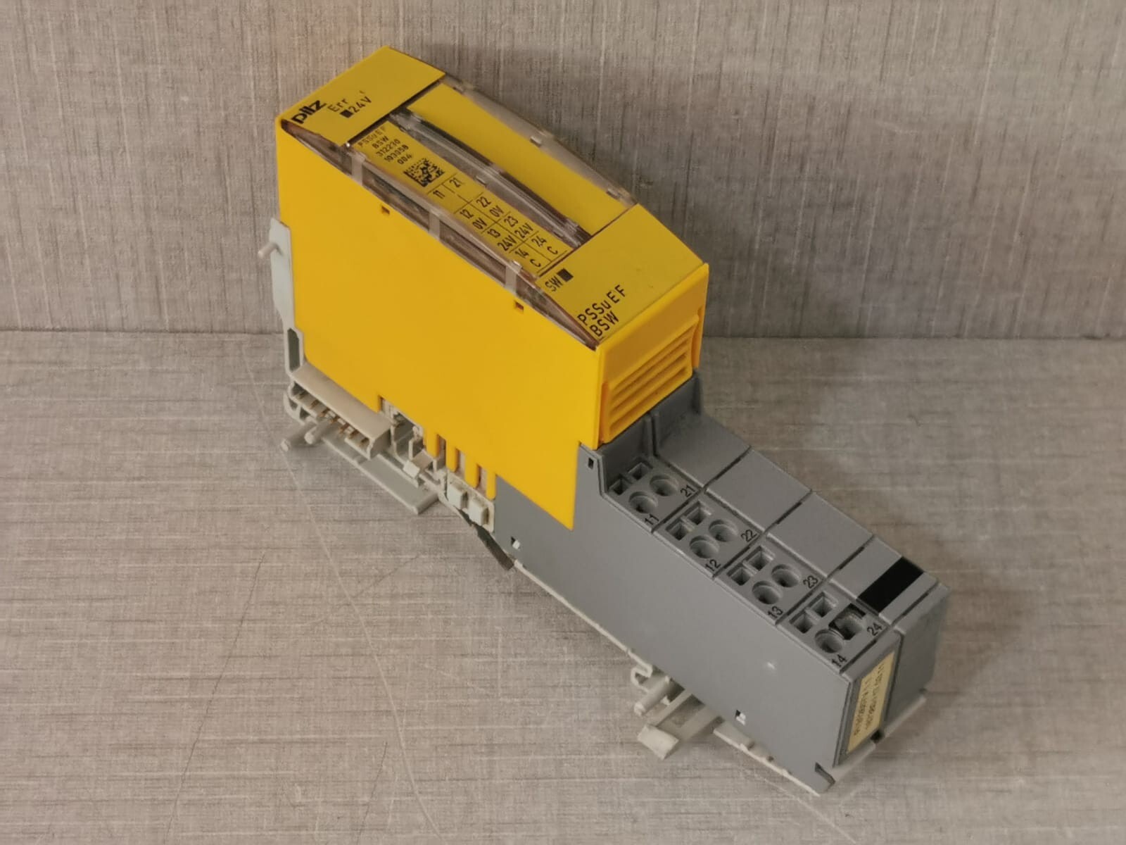 Pilz 312230 PILZ PSSu E F BSW SAFETY RELAY 312230 9