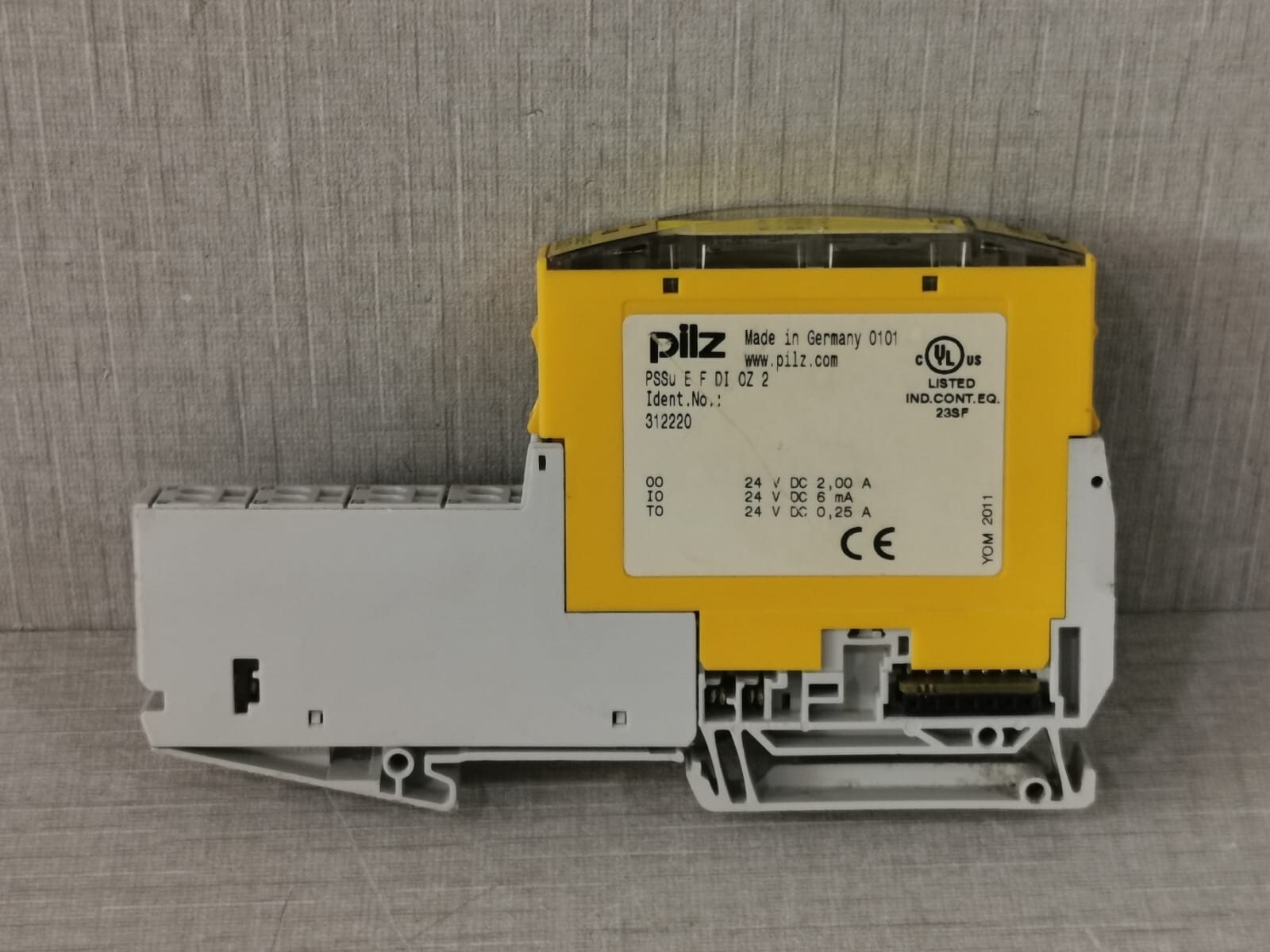Pilz 312220 PILZ PSSu E F DI OZ 2 SAFETY I/O MODULE 312220 WITH Pi 312601 BASE 5
