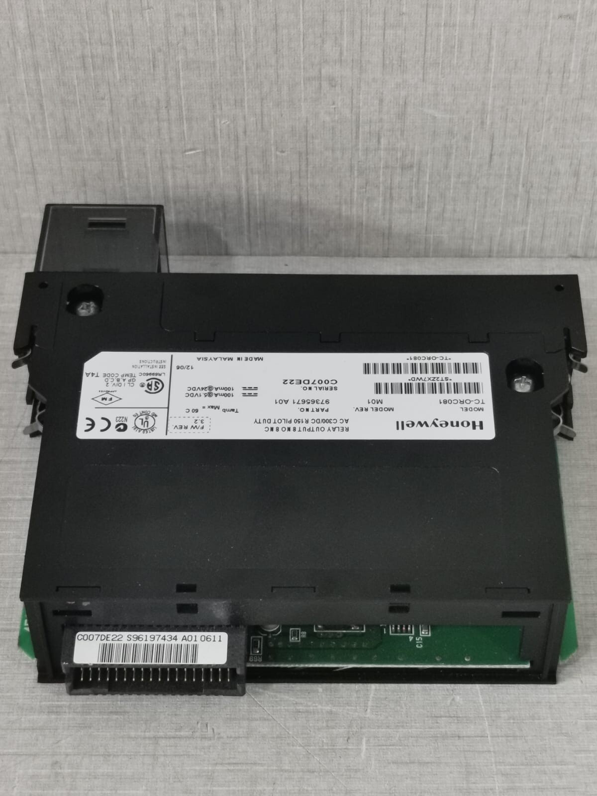 Honeywell TK-ORC081 REV M01 F/W REV 3.2 HONEYWELL TK-ORC081 REV M01 F/W REV 3.2 RELAY OUTPUT 8 NO 8 NC AC C300/DC 8