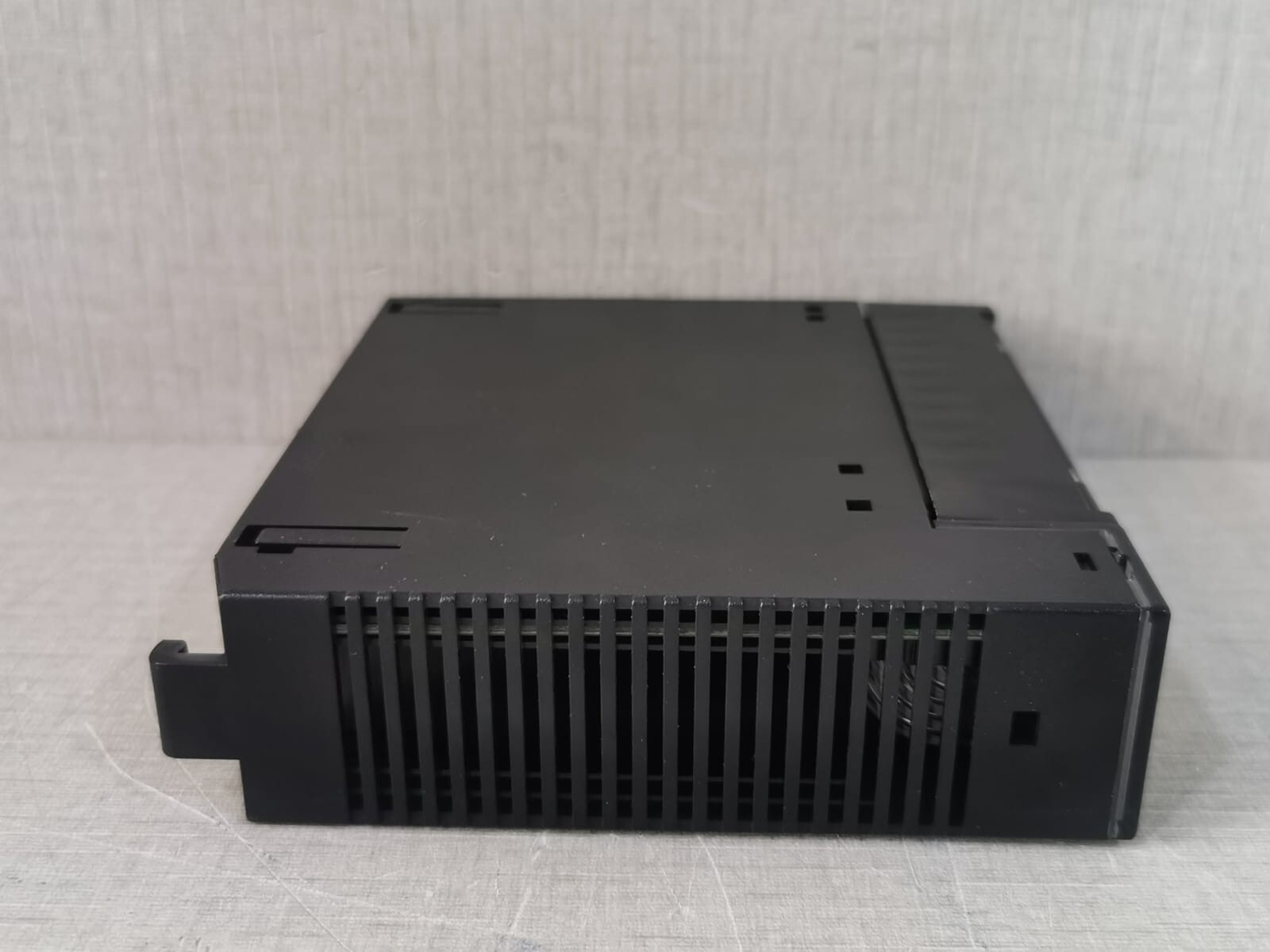 GE Fanuc IC693MDL740H GE FANUC IC693MDL740H OUTPUT MODULE 12/24VDC 0.5A 16PT POS 7