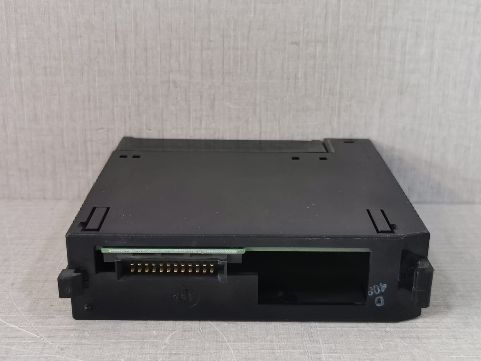 GE Fanuc IC693MDL740H GE FANUC IC693MDL740H OUTPUT MODULE 12/24VDC 0.5A 16PT POS 9