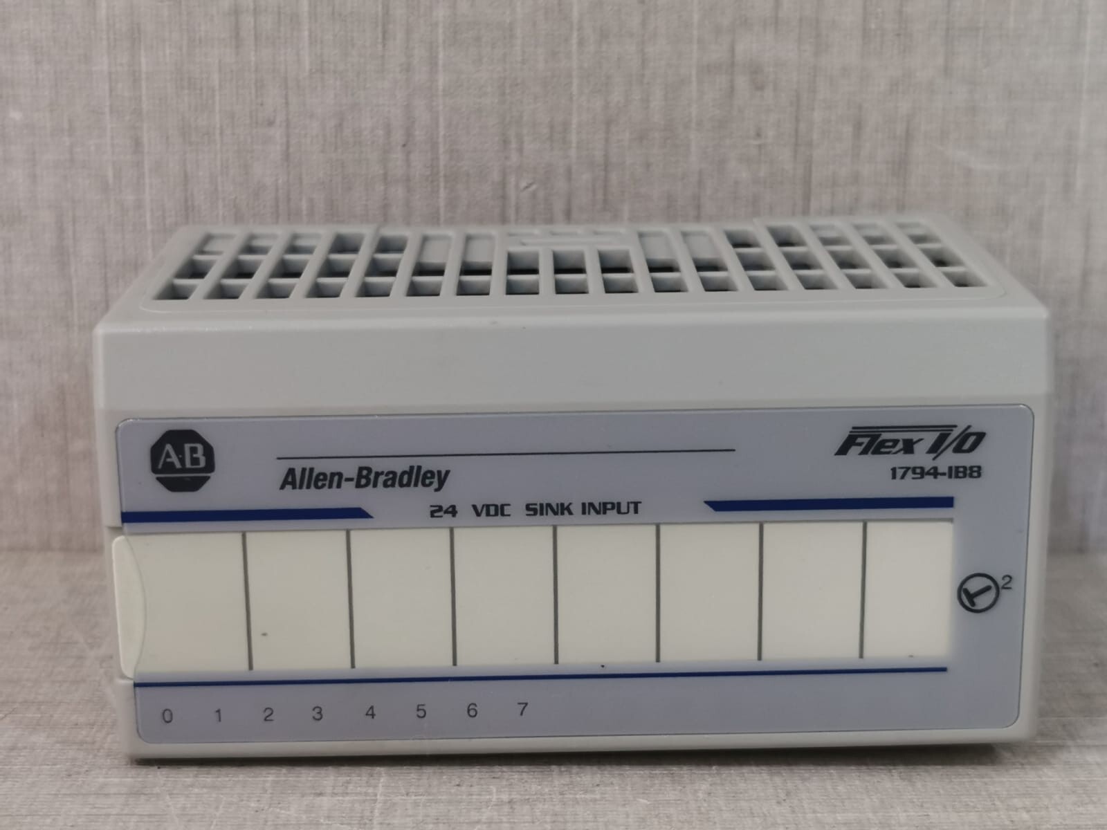 Allen-Bradley 1794-IB8 SER A PCS ALLEN-BRADLEY 1794-IB8 SER A FLEX 8 POINT DIGITAL INPUT MODULE 2