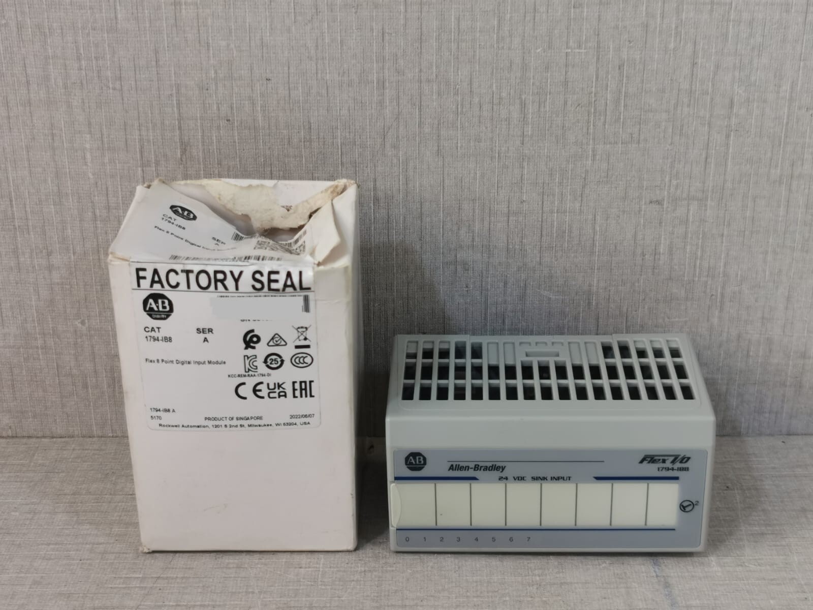 ALLEN-BRADLEY 1794-IB8 SER A FLEX 8 POINT DIGITAL INPUT MODULE