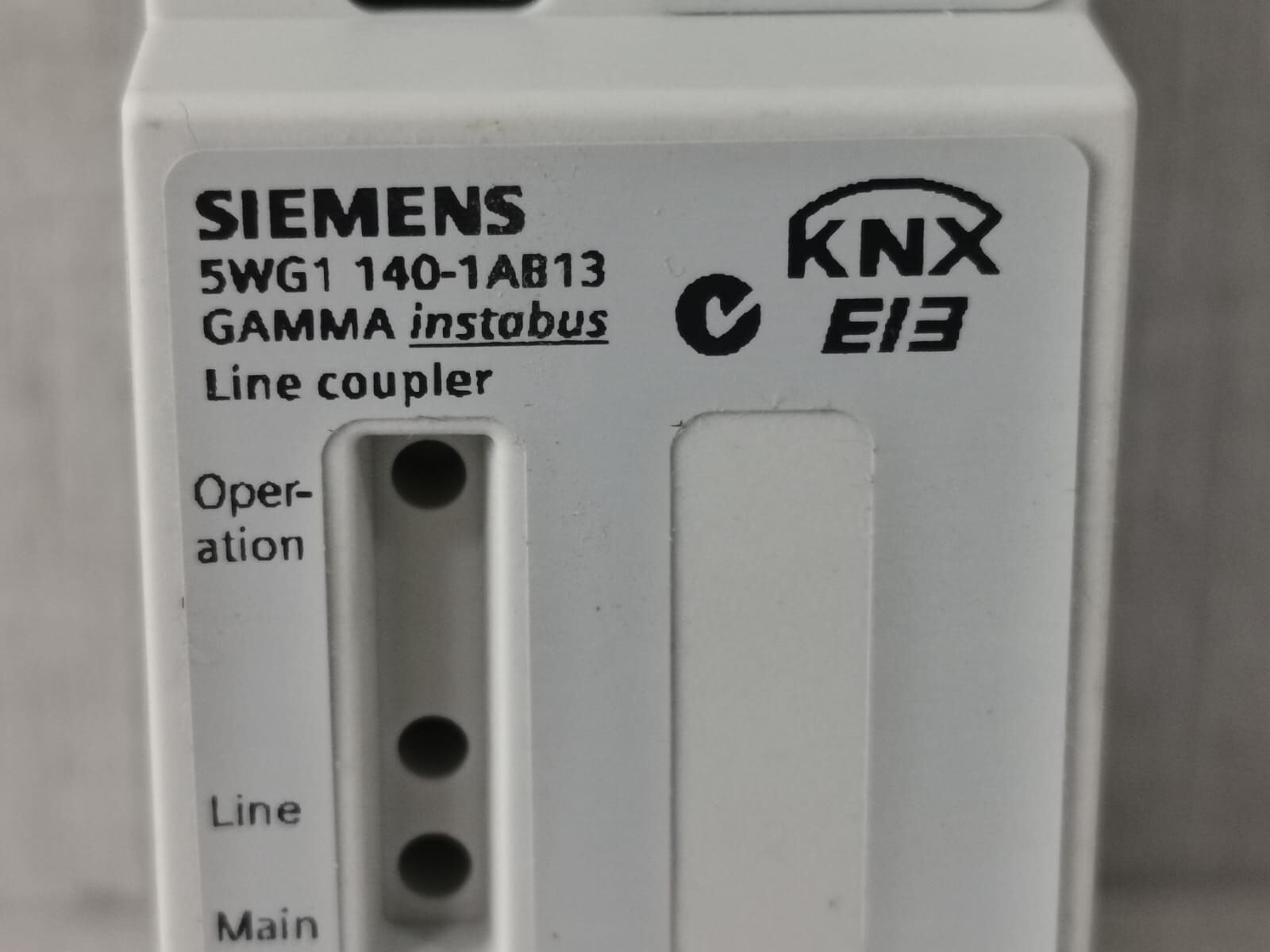 Siemens 5WG1 140-1AB13 SIEMENS GAMMA 5WG1 140-1AB13 INSTABUS LINE COUPLER WITH OLD STOCK BOX 4