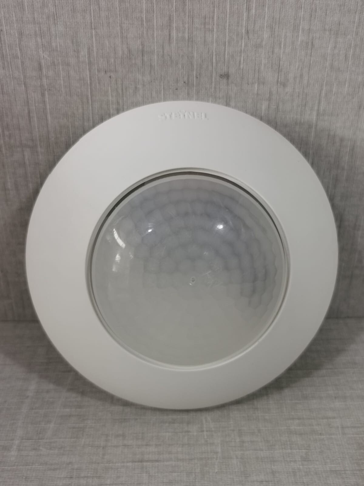 STEINEL PROFFESIONAL IS 2360 ECO STEINEL PROFFESIONAL IS 2360 ECO 360 INFRARED CEILING SENSOR 2