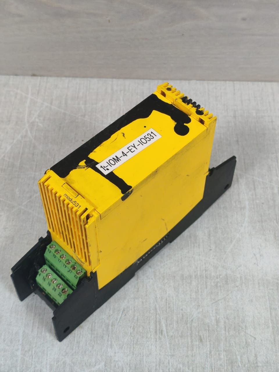 SAUTER EY-IO531F001 SAUTER EY-IO531F001 I/O MODULE 13.5VDC 4