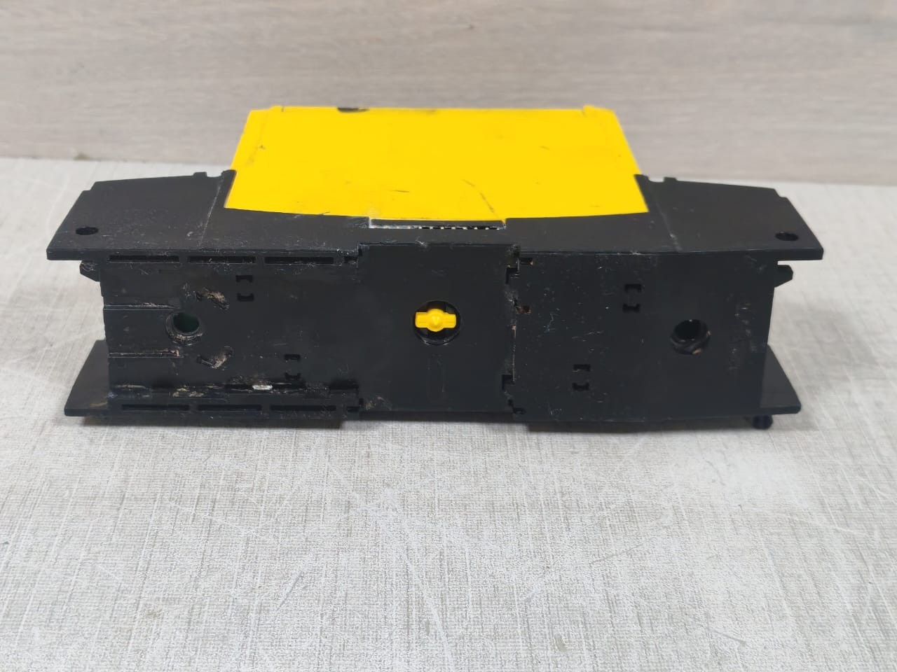 SAUTER EY-IO531F001 SAUTER EY-IO531F001 I/O MODULE 13.5VDC 10