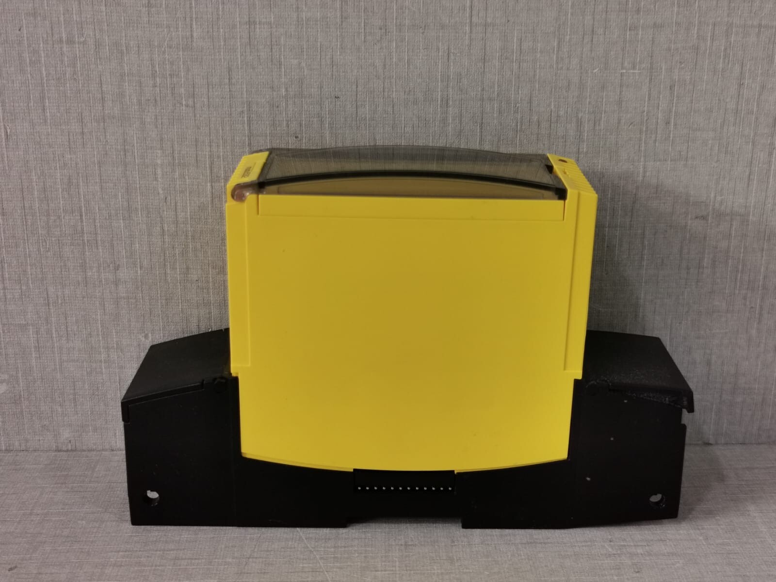 SAUTER EY-IO532F001 SAUTER EY-IO532F001 I/O MODULE UNIVERSAL INPUT 5
