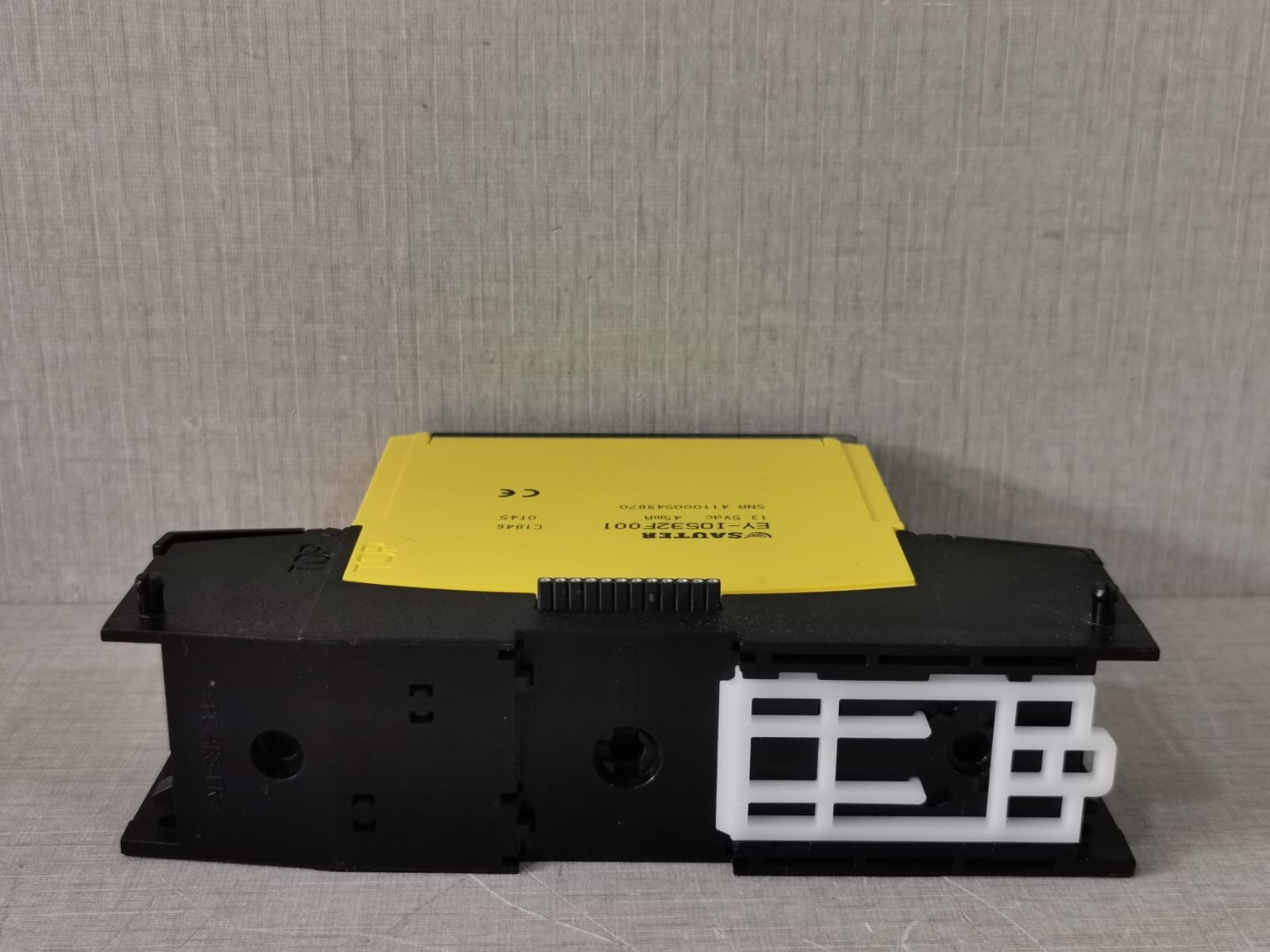 SAUTER EY-IO532F001 SAUTER EY-IO532F001 I/O MODULE UNIVERSAL INPUT 10