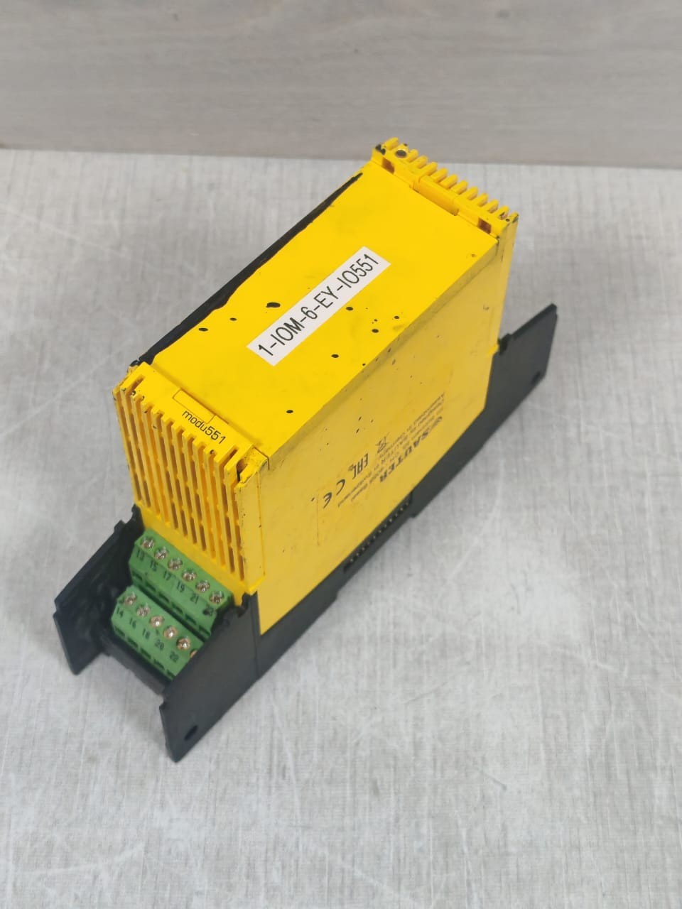 SAUTER EY-IO551F001 SAUTER EY-IO551F001 MODULE 13.5VDC 3