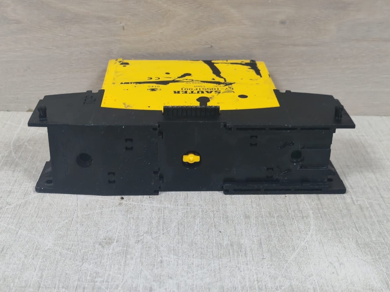 SAUTER EY-IO551F001 SAUTER EY-IO551F001 MODULE 13.5VDC 9
