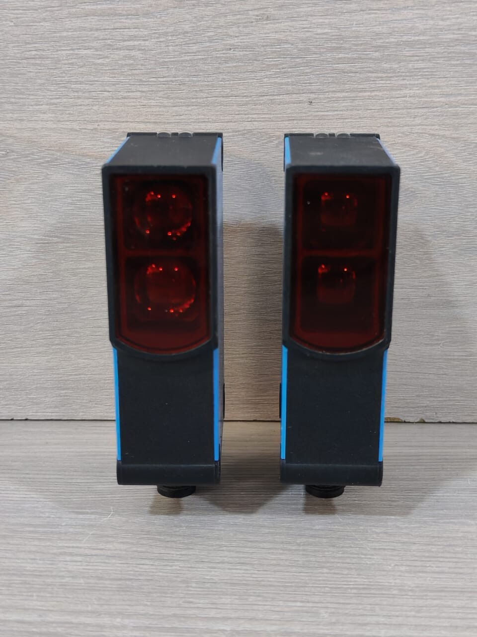 SICK 1027745 AND 1025994 SICK 1027745 AND 1025994 WTB27 3P2411 And WTB27 3P2443 Photoelectric Sensor Switch 4