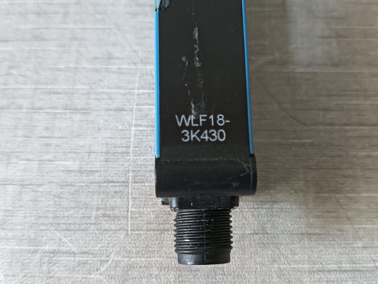 SICK WLF18-3K430 SICK WLF18 3K430 WLF18 3K430 Photoelectric Sensor Without Label & WITH Dents 2