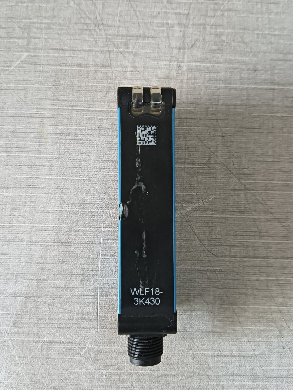 SICK WLF18-3K430 SICK WLF18 3K430 WLF18 3K430 Photoelectric Sensor Without Label & WITH Dents 3