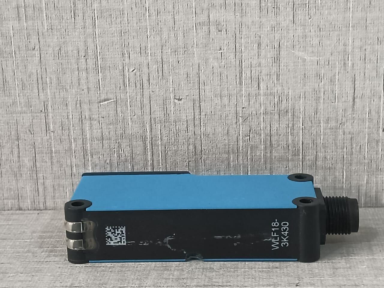 SICK WLF18-3K430 SICK WLF18 3K430 WLF18 3K430 Photoelectric Sensor Without Label & WITH Dents 4