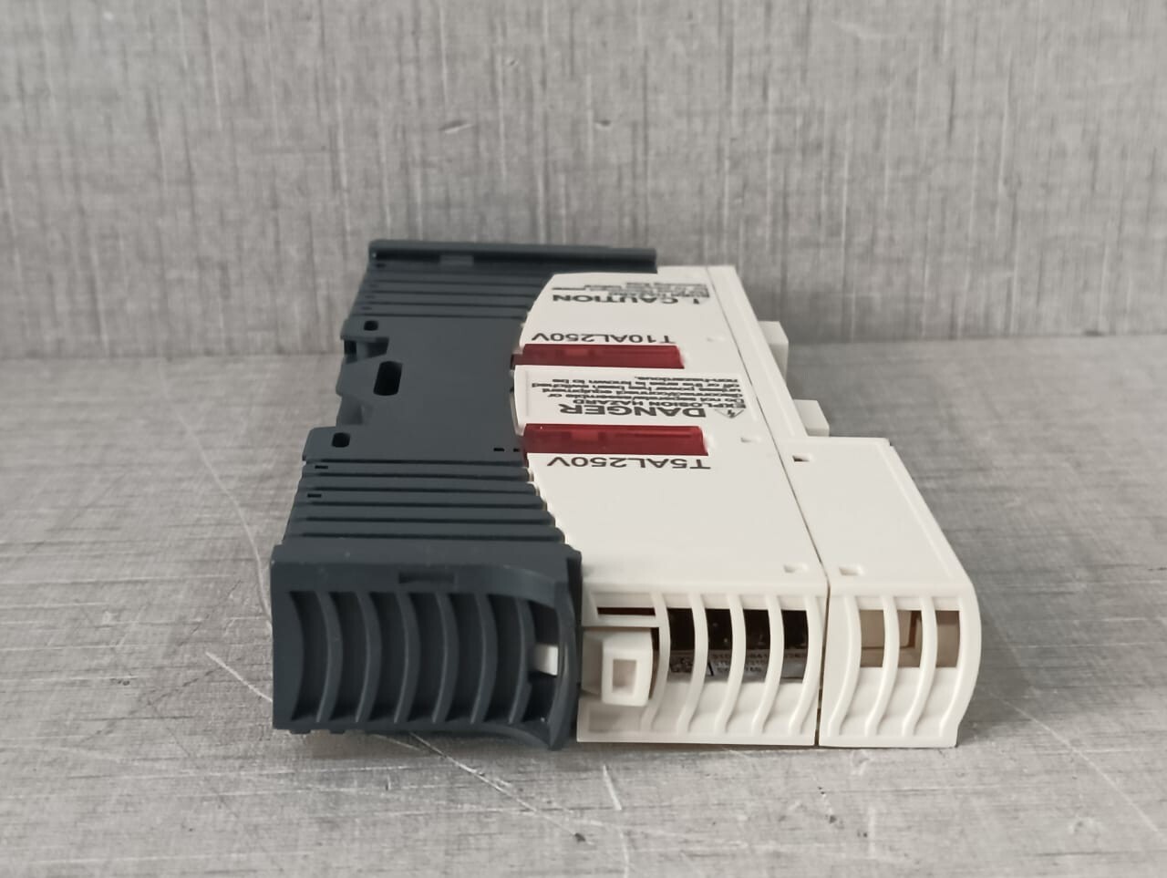 Schneider Electric PDT-3100 SCHNEIDER ELECTRIC STB PDT 3100 WITH STB XBA 2200 MOUNTING BASE 10