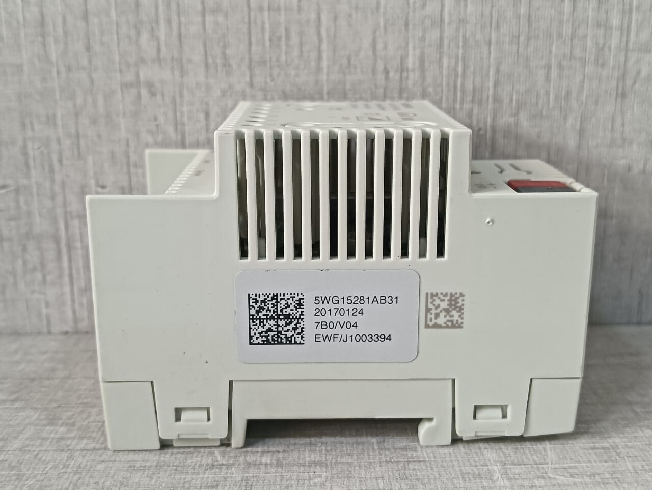 Siemens 5WG1 528-1AB31 Siemens 5WG1 528 1AB31 5WG1 528 1AB31 Universal Dimmer MAIN Module 20 300 VA 4