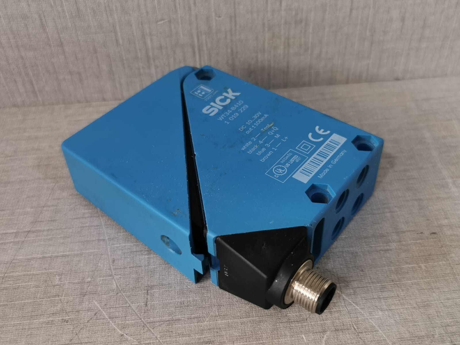SICK WT34-B410 SICK WT34-B410 PHOTOELECTRIC SENSOR - WITH BROKEN LOCK 10